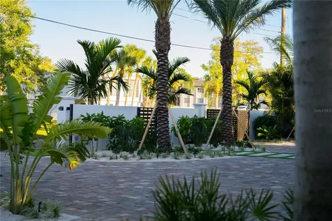 6448 Hollywood Boulevard Sarasota FL 34231