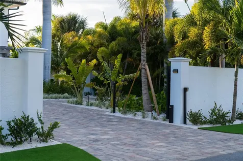 6448 Hollywood Boulevard Sarasota FL 34231