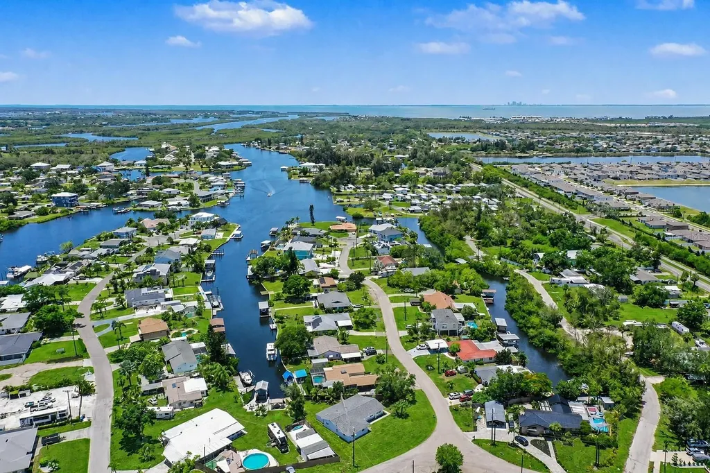 802 White Heron Boulevard Ruskin FL 33570