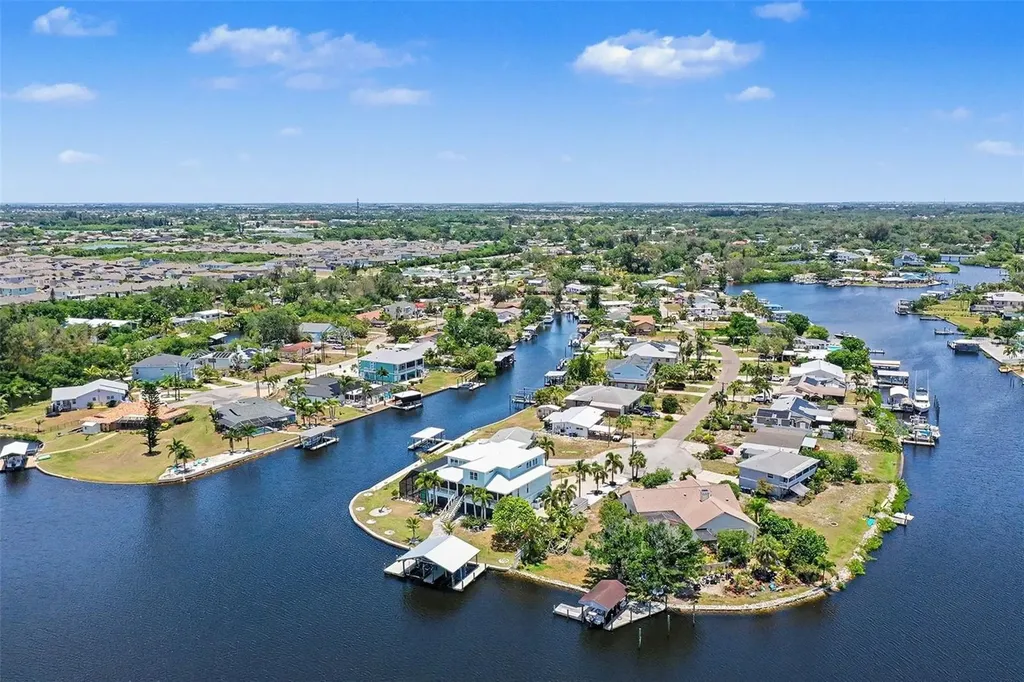 802 White Heron Boulevard Ruskin FL 33570