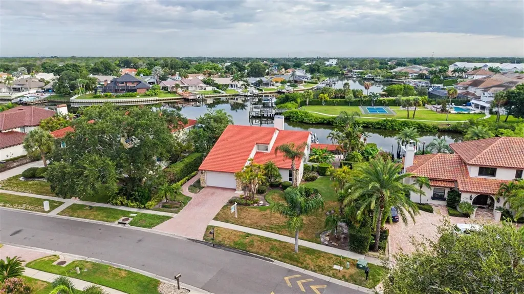 7011 Pelican Island Drive Tampa FL 33634