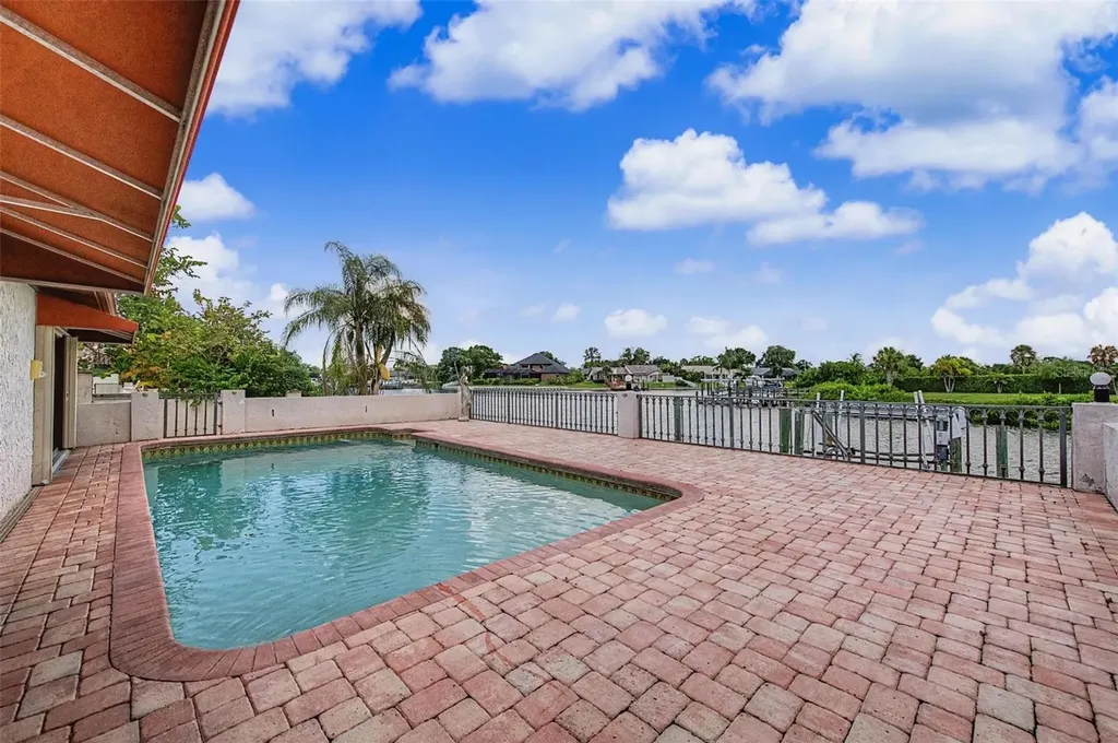 7011 Pelican Island Drive Tampa FL 33634