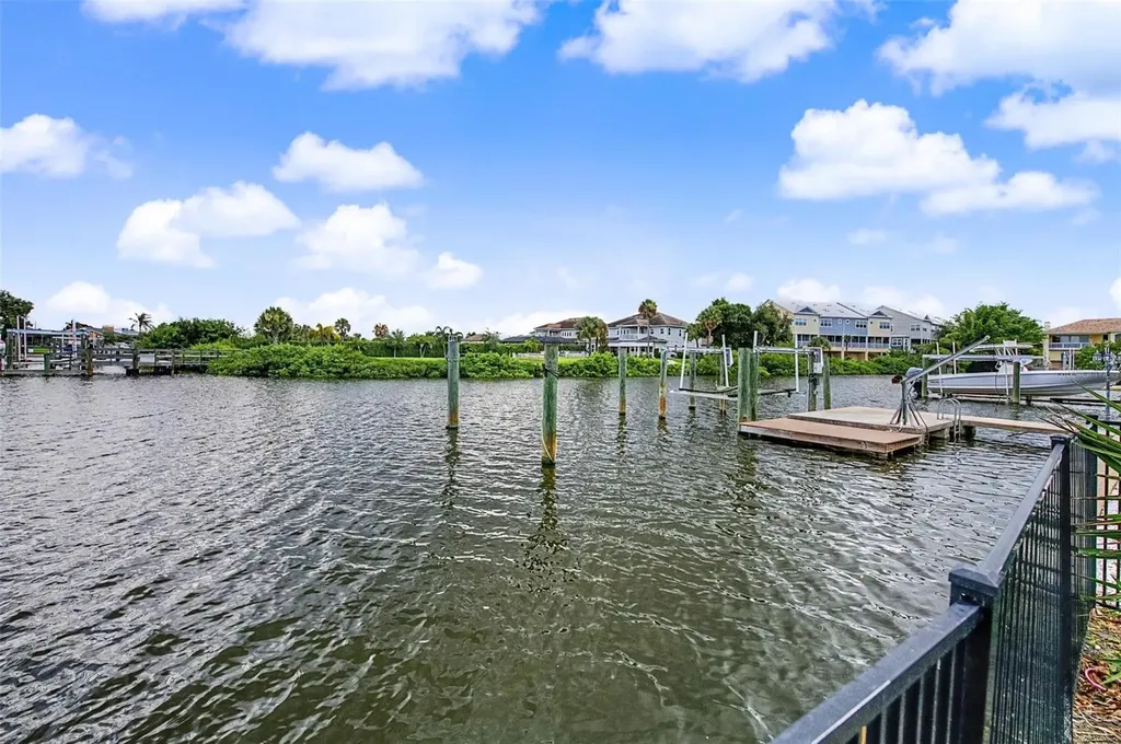 7011 Pelican Island Drive Tampa FL 33634