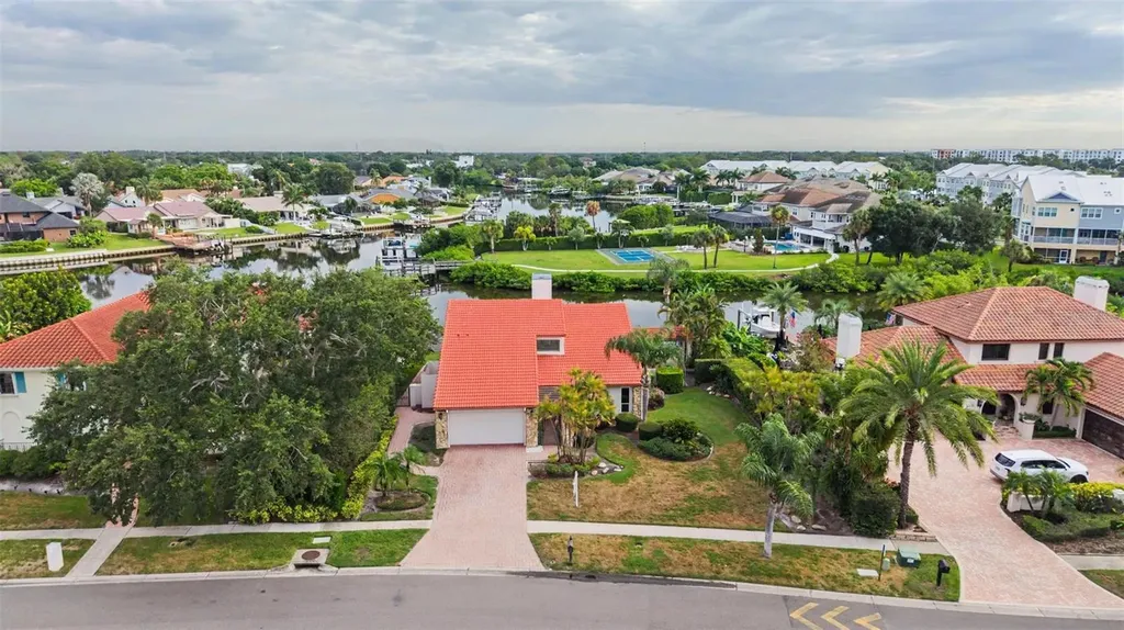 7011 Pelican Island Drive Tampa FL 33634