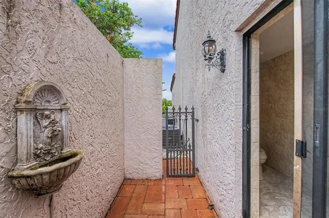 7011 Pelican Island Drive Tampa FL 33634