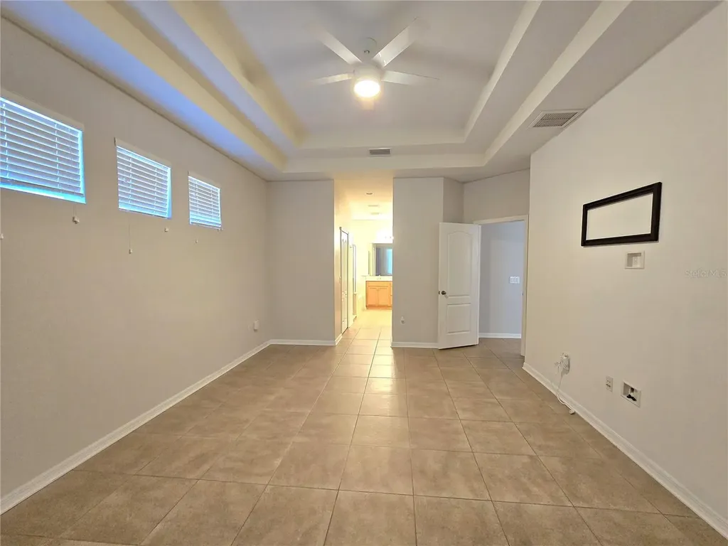 8119 Hampton Lake Drive Tampa FL 33647