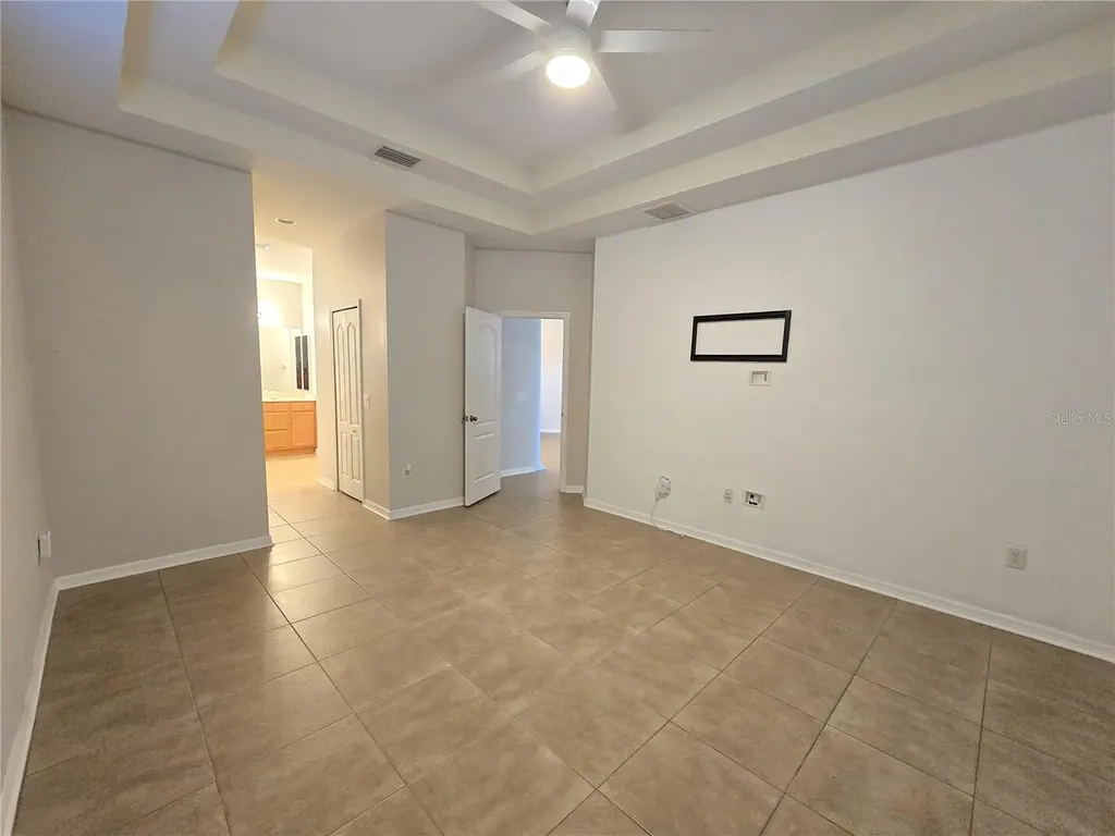 8119 Hampton Lake Drive Tampa FL 33647