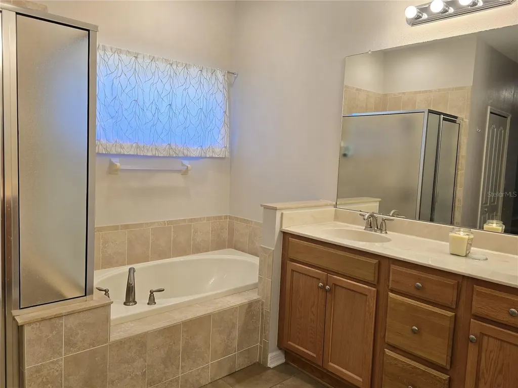 8119 Hampton Lake Drive Tampa FL 33647