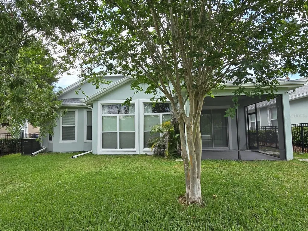 8119 Hampton Lake Drive Tampa FL 33647