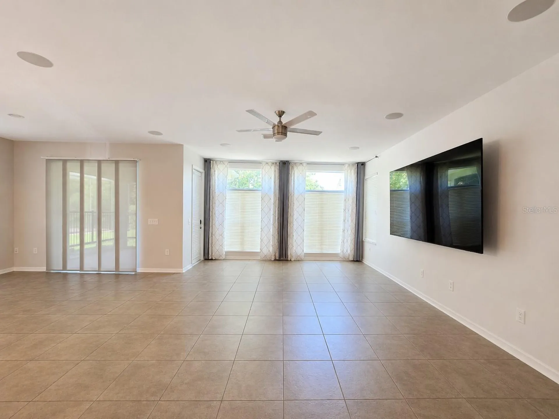 8119 Hampton Lake Drive Tampa FL 33647