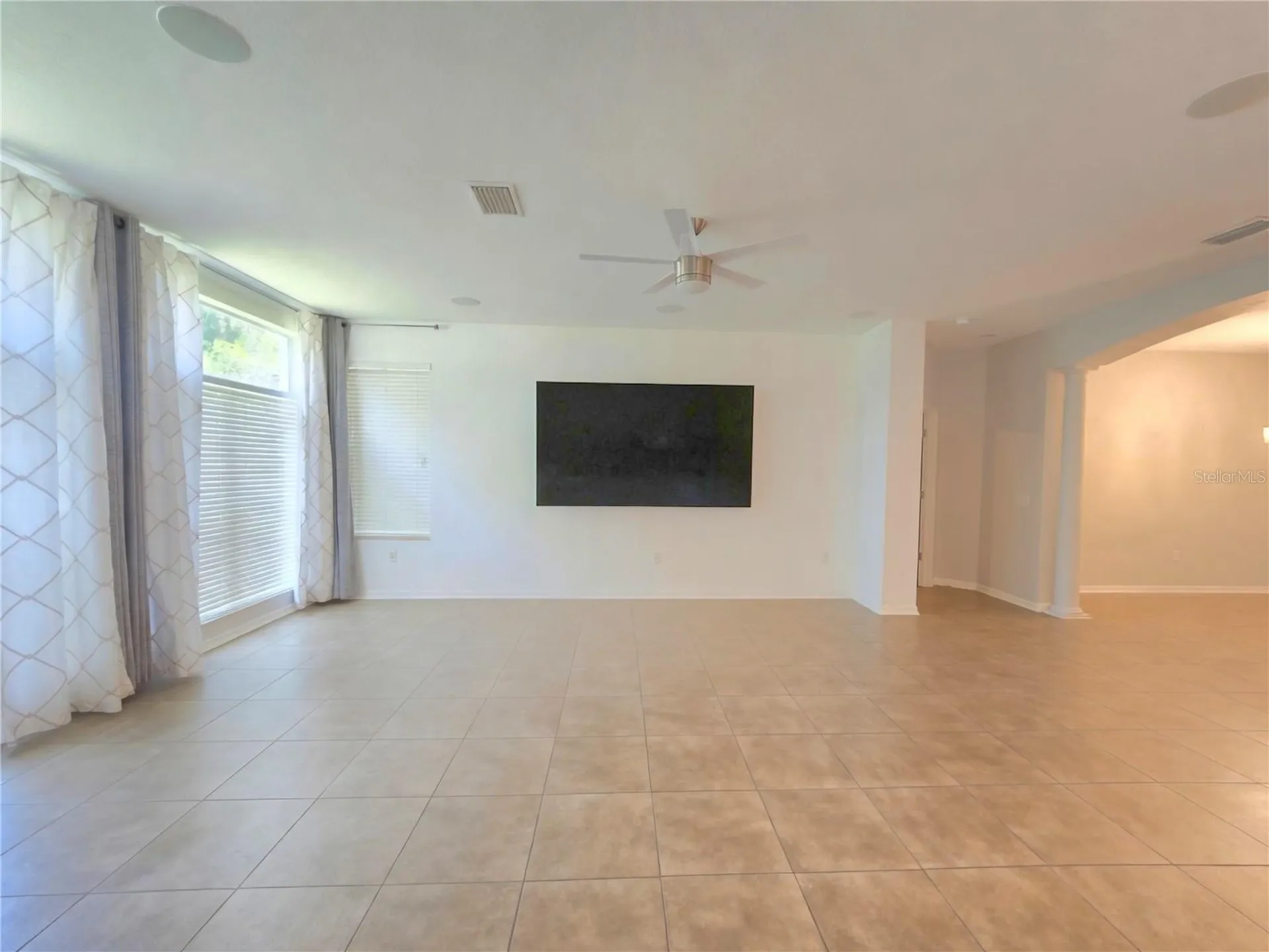 8119 Hampton Lake Drive Tampa FL 33647