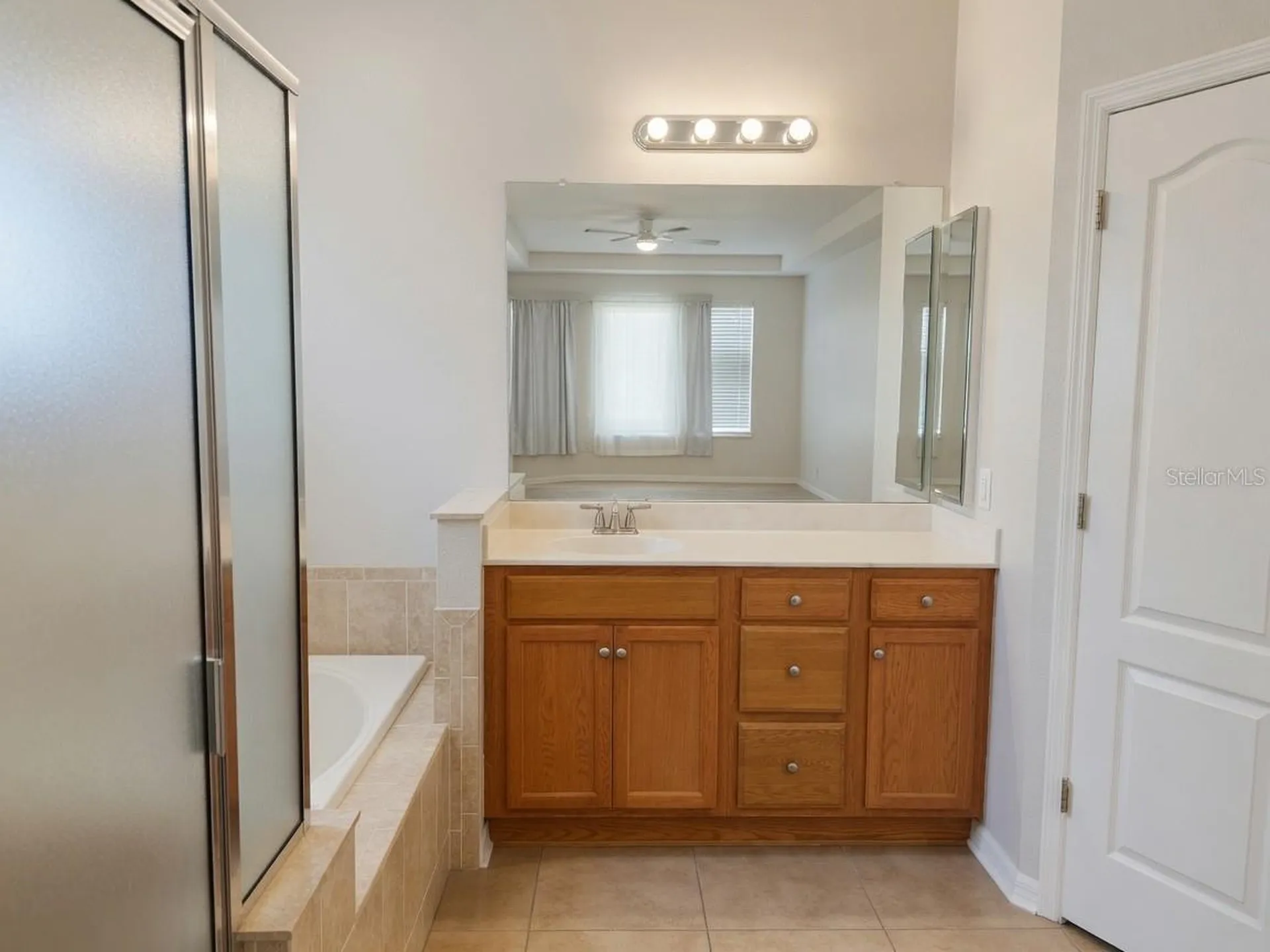 8119 Hampton Lake Drive Tampa FL 33647