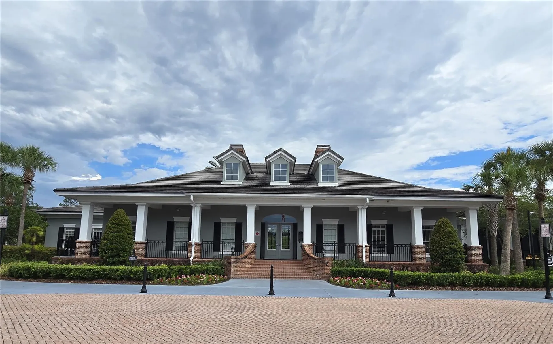 8119 Hampton Lake Drive Tampa FL 33647