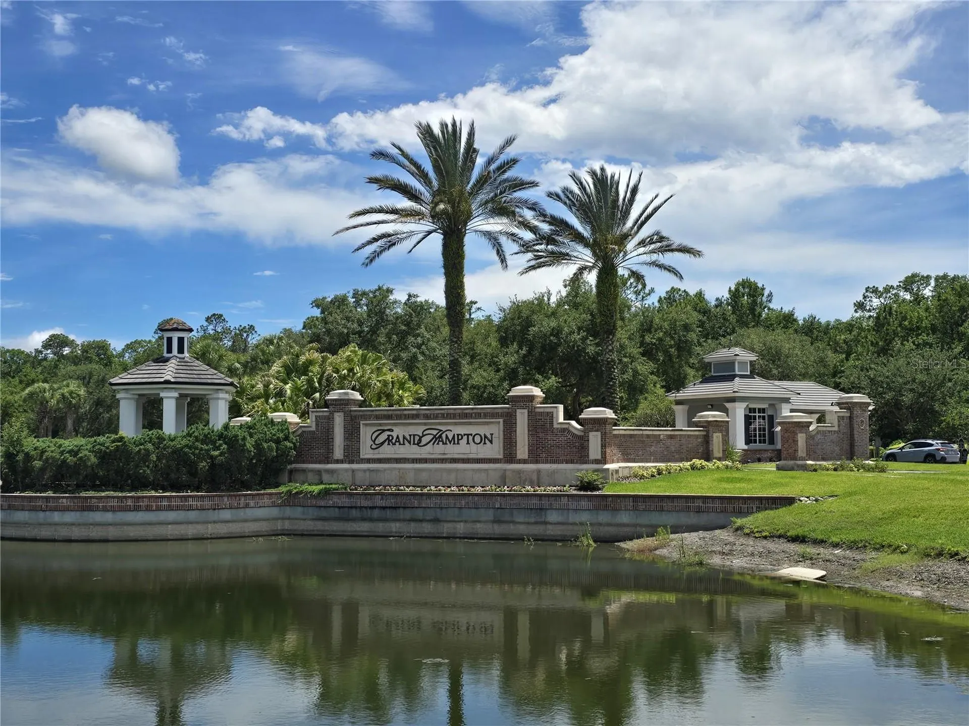 8119 Hampton Lake Drive Tampa FL 33647
