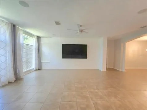 8119 Hampton Lake Drive Tampa FL 33647