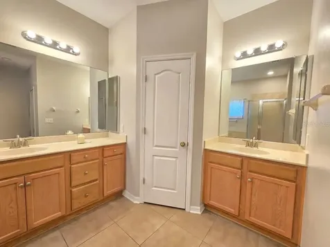 8119 Hampton Lake Drive Tampa FL 33647