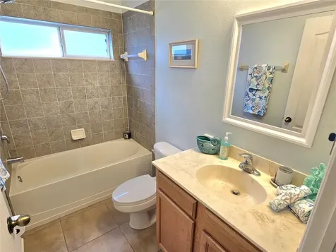 8119 Hampton Lake Drive Tampa FL 33647