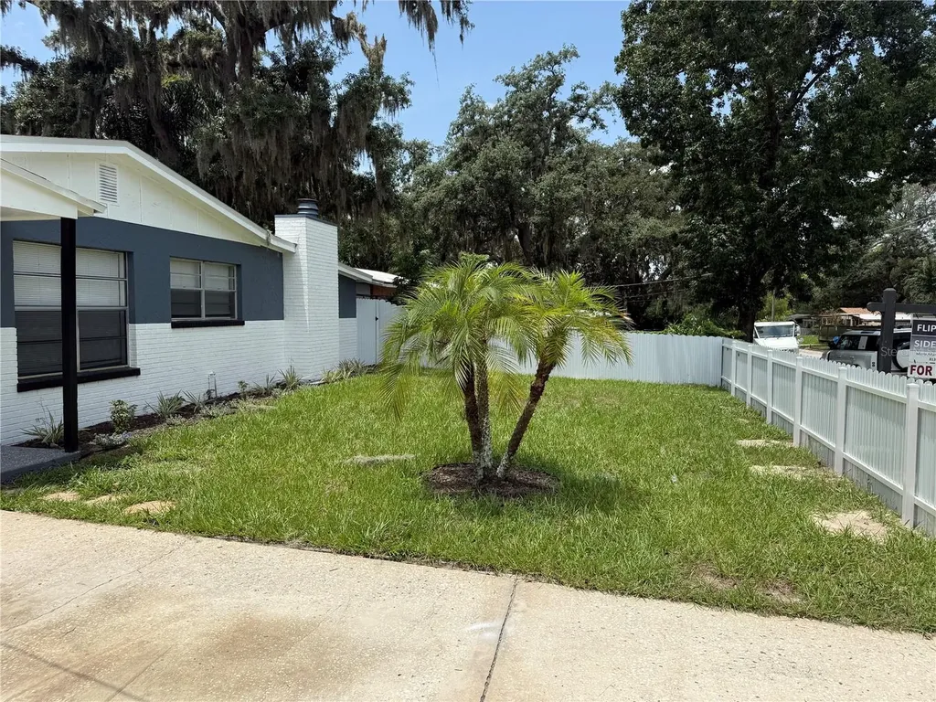 7015 Filbert Lane Tampa FL 33637