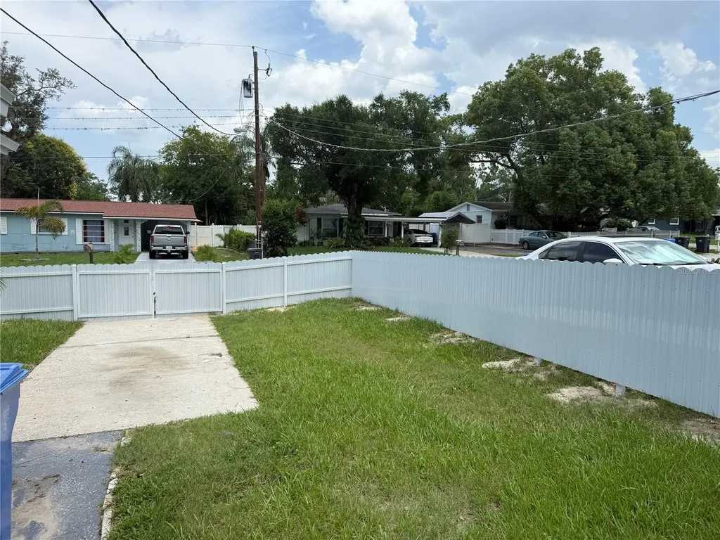 7015 Filbert Lane Tampa FL 33637