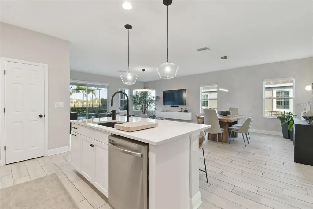 5424 Silver Sun Drive Apollo Beach FL 33572