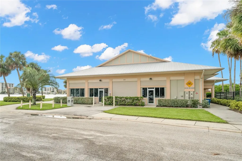 415 Island Way Clearwater Beach FL 33767