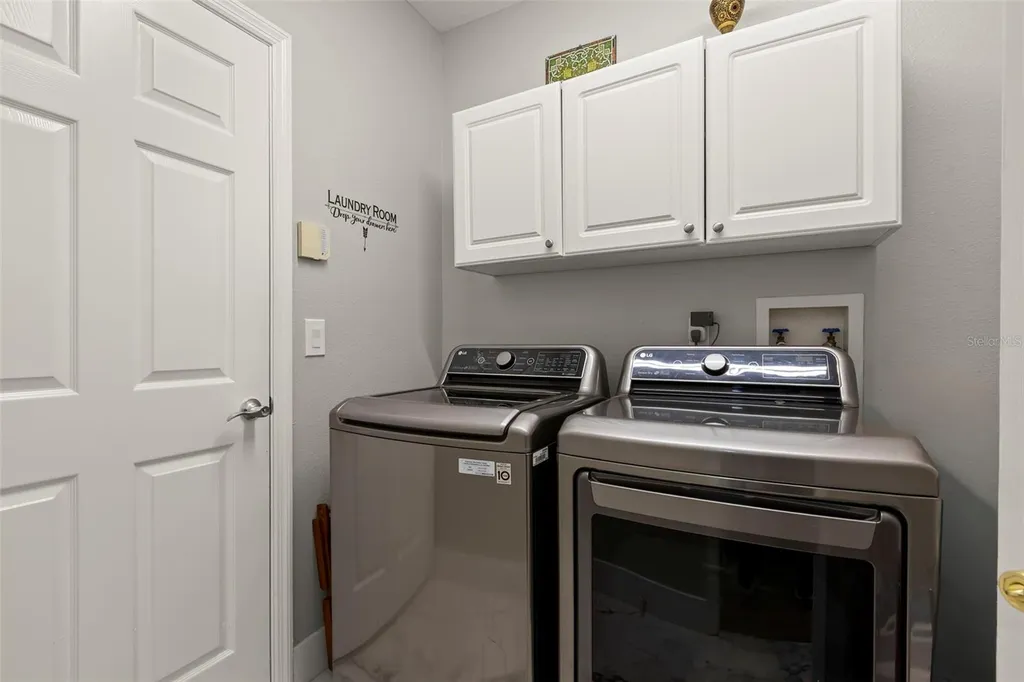 9915 Hartwell Bridge Circle Tampa FL 33626