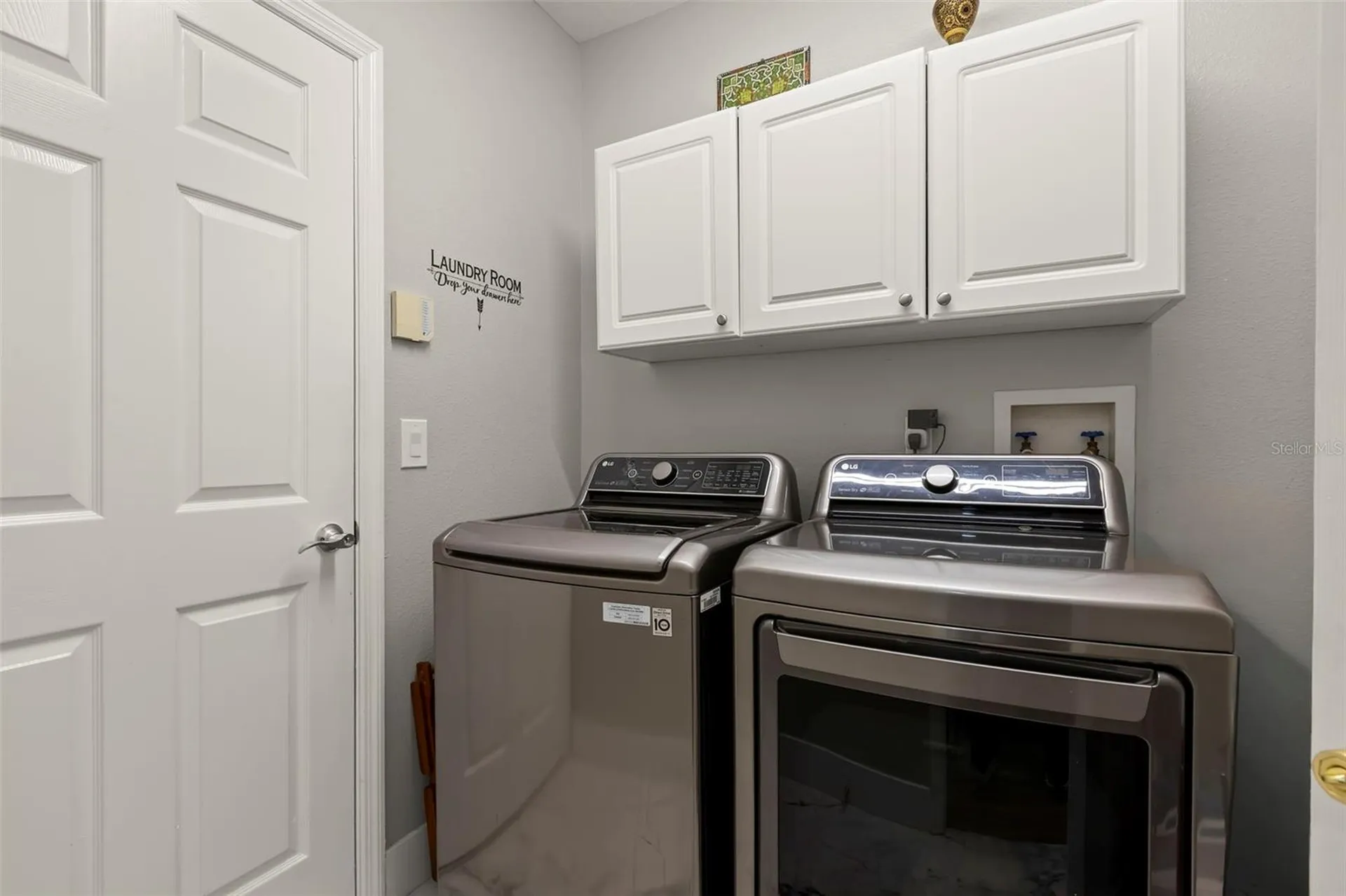 9915 Hartwell Bridge Circle Tampa FL 33626