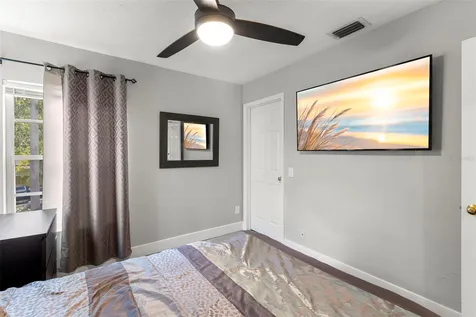 9915 Hartwell Bridge Circle Tampa FL 33626