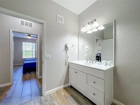 4814 Cayview Avenue Orlando FL 32819