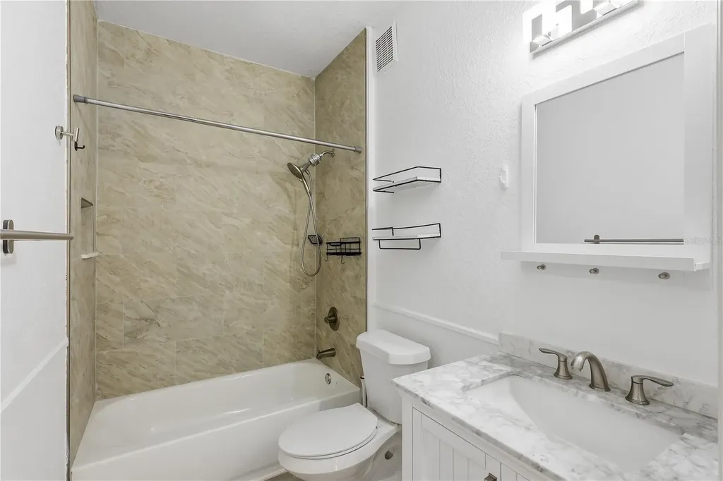 858 Grand Regency Point Altamonte Springs FL 32714