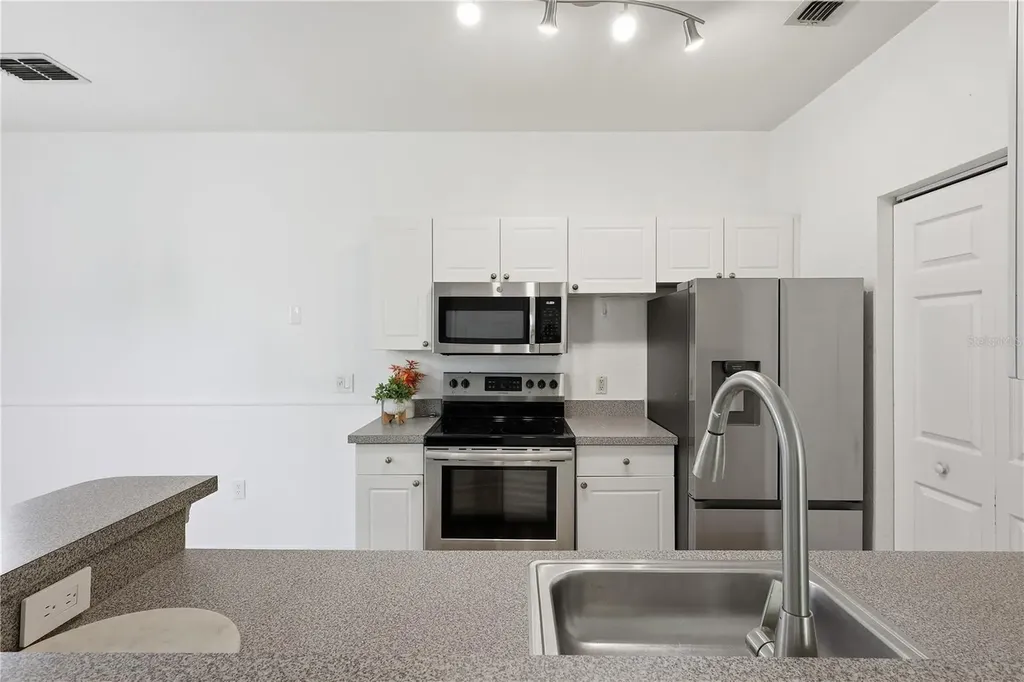 858 Grand Regency Point Altamonte Springs FL 32714