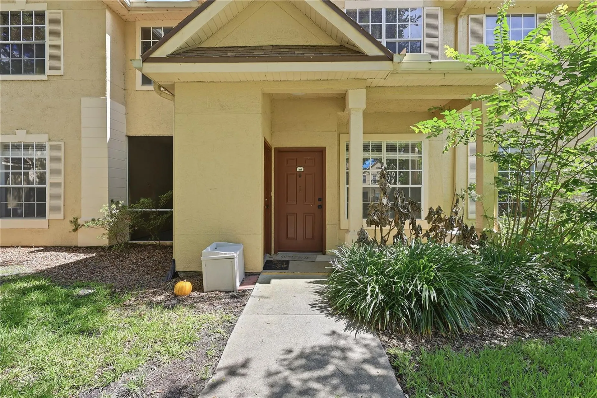 858 Grand Regency Point Altamonte Springs FL 32714