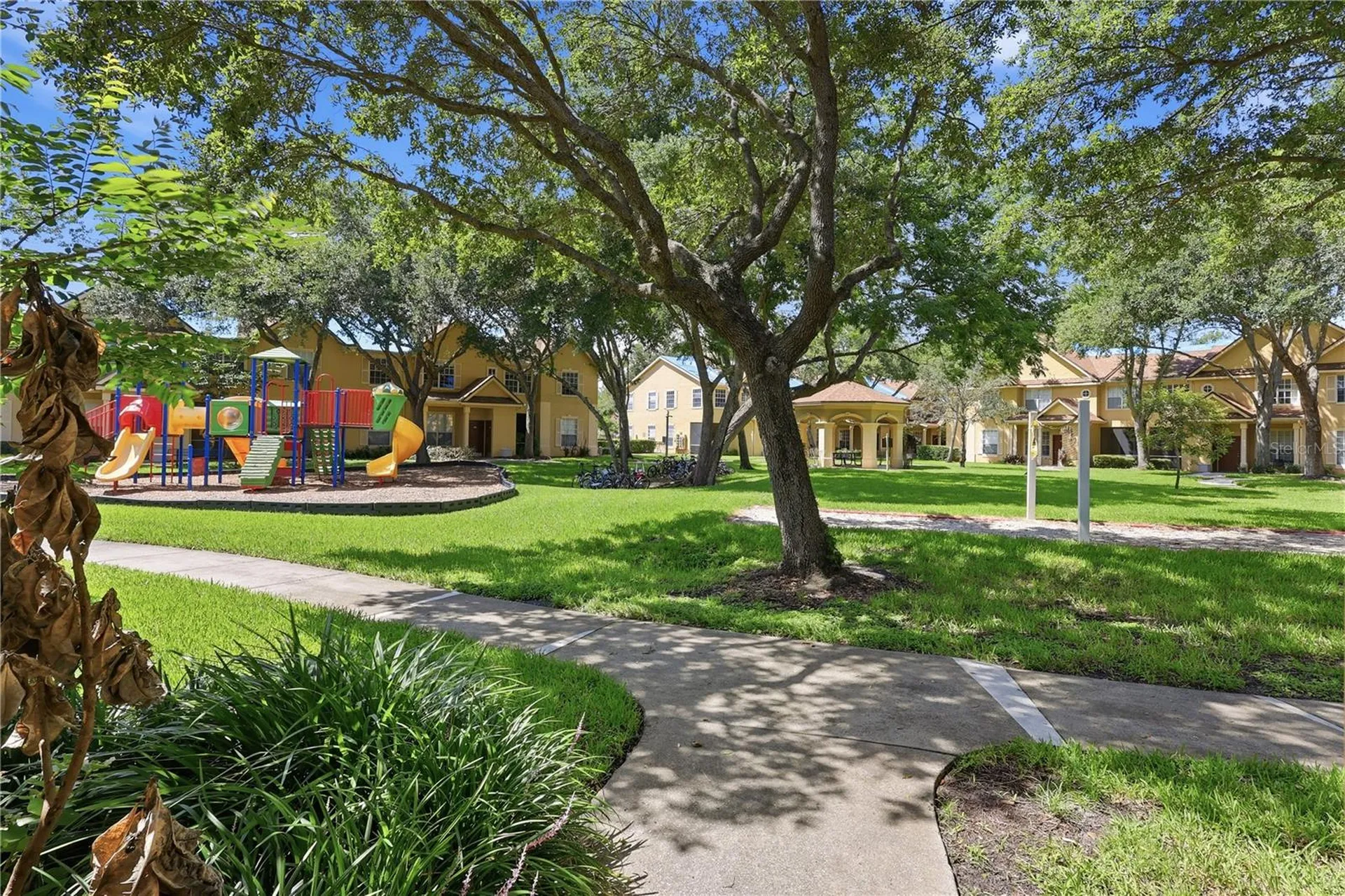 858 Grand Regency Point Altamonte Springs FL 32714