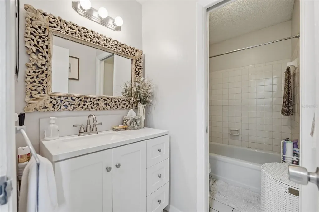 5104 Tennis Court Circle Tampa FL 33617
