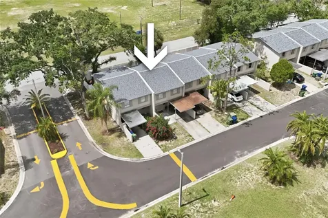 5104 Tennis Court Circle Tampa FL 33617