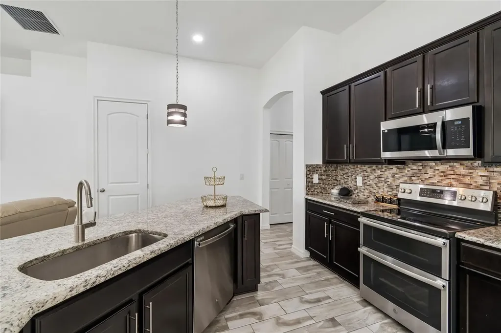943 Old Windsor Way Spring Hill FL 34609