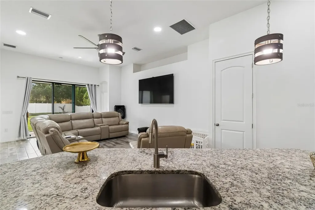 943 Old Windsor Way Spring Hill FL 34609