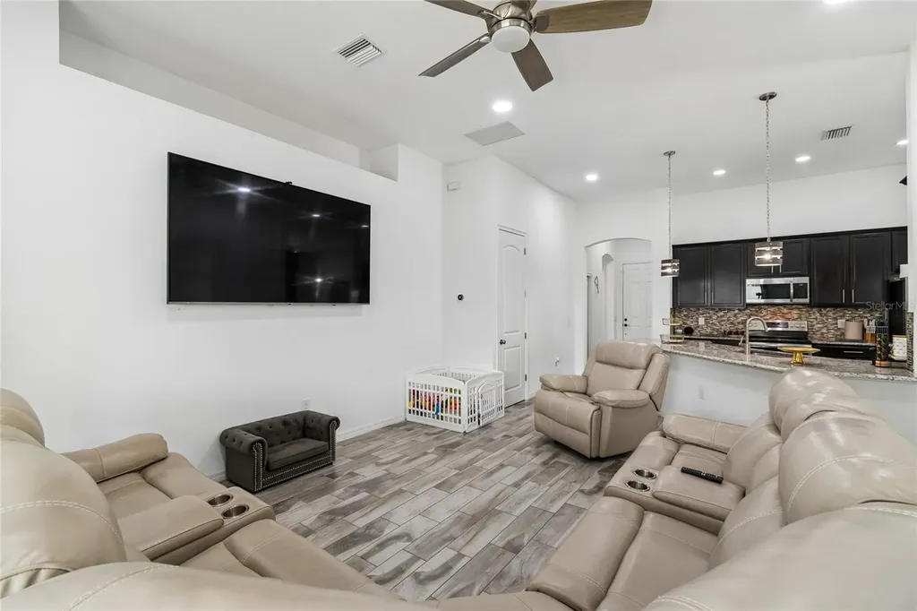943 Old Windsor Way Spring Hill FL 34609
