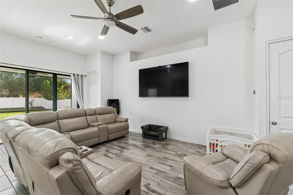 943 Old Windsor Way Spring Hill FL 34609