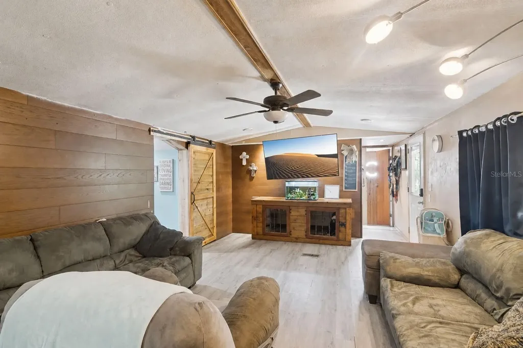 10927 Luana Drive Leesburg FL 34788