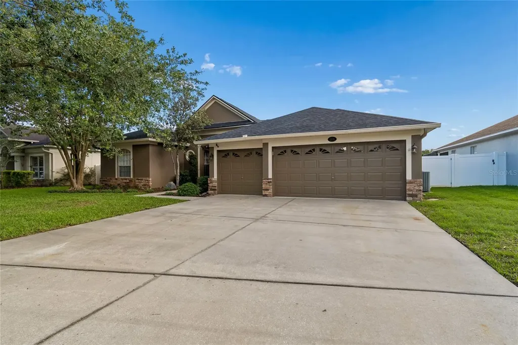 3820 Misty Landing Drive Valrico FL 33594