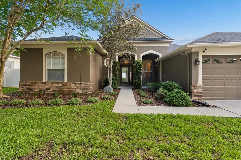 3820 Misty Landing Drive Valrico FL 33594
