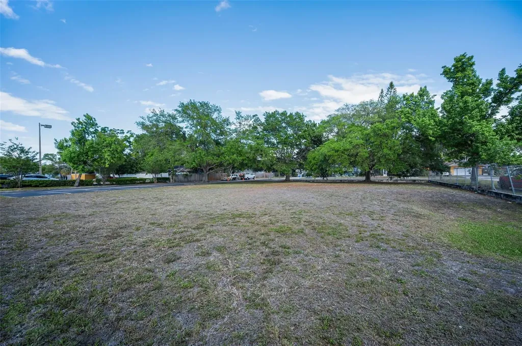 7047 66th Street N Pinellas Park FL 33781