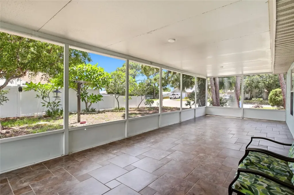 6807 36th Ave Dr W Bradenton FL 34209