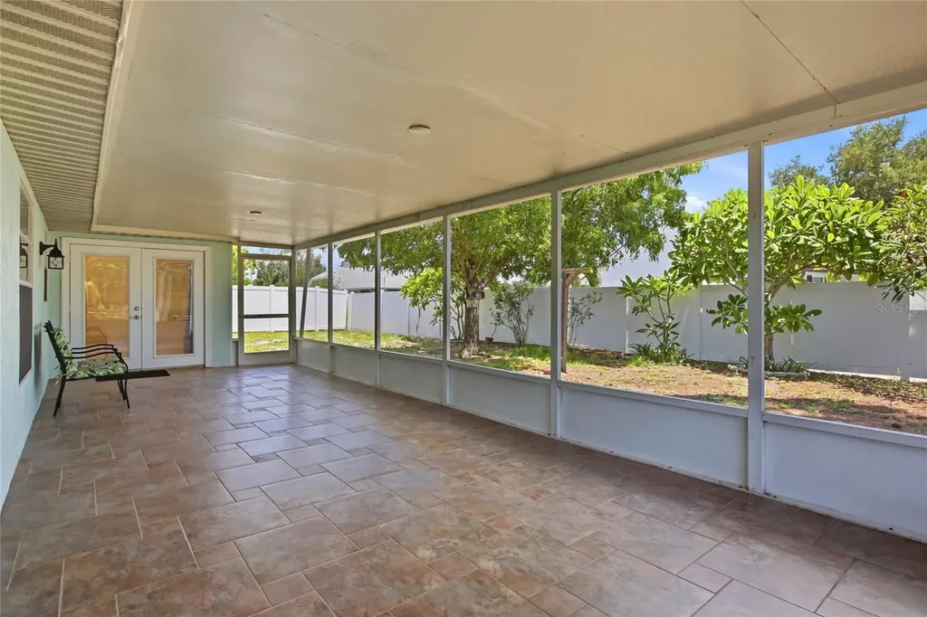6807 36th Ave Dr W Bradenton FL 34209
