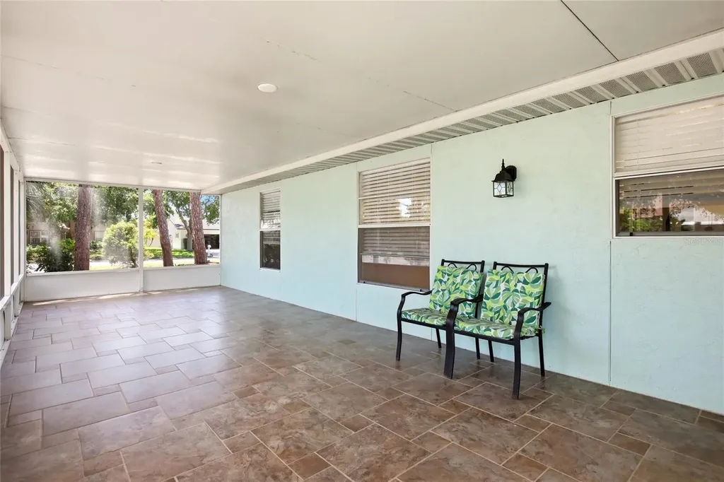 6807 36th Ave Dr W Bradenton FL 34209