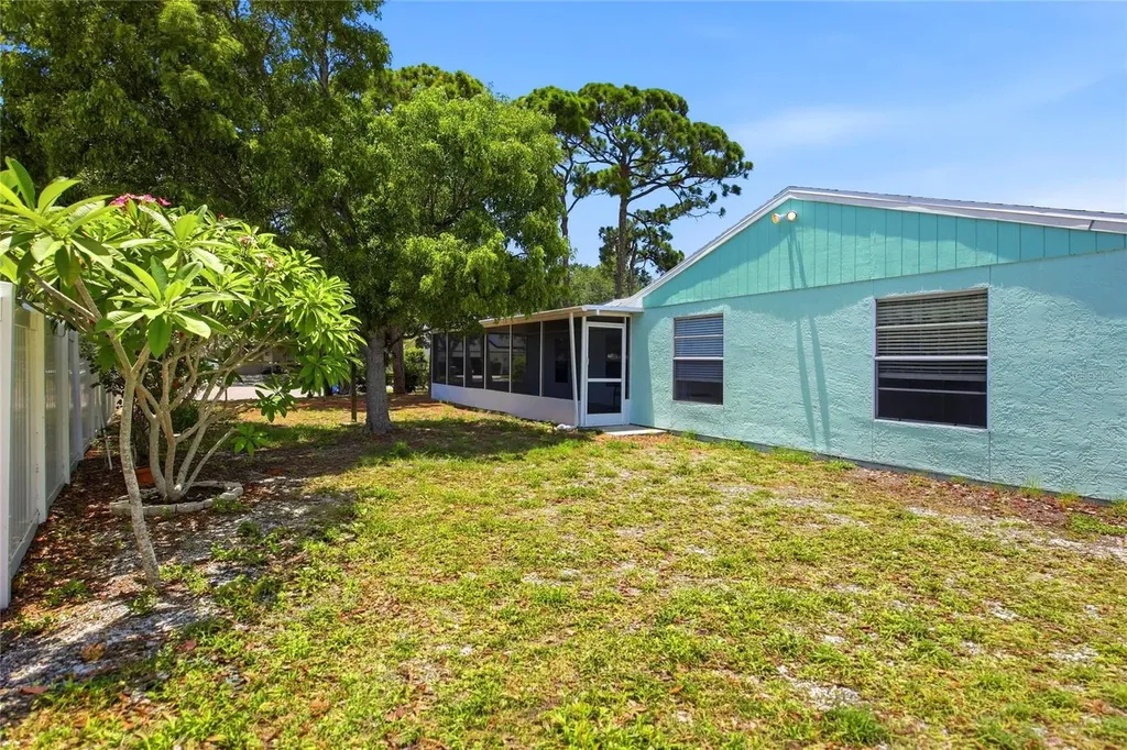 6807 36th Ave Dr W Bradenton FL 34209