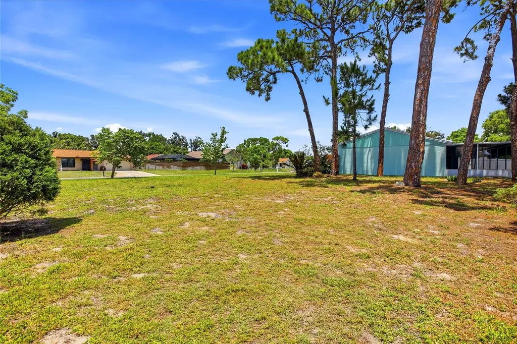 6807 36th Ave Dr W Bradenton FL 34209