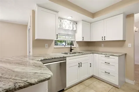 6807 36th Ave Dr W Bradenton FL 34209