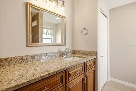 6807 36th Ave Dr W Bradenton FL 34209